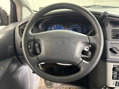 2002 Toyota Sienna LE