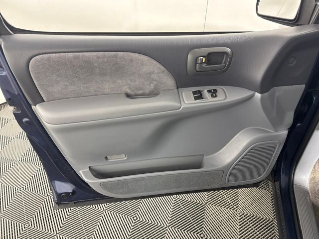 2002 Toyota Sienna LE
