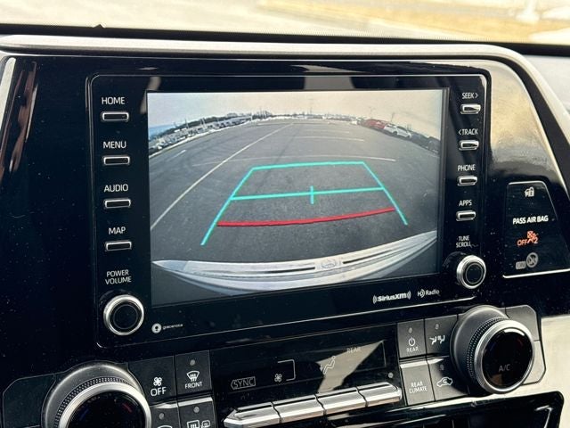 2022 Toyota Highlander LE