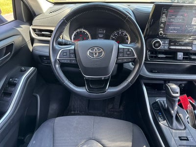 2021 Toyota Highlander LE