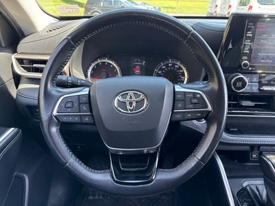 2021 Toyota Highlander LE