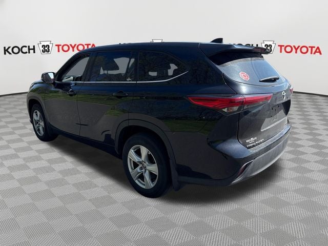2021 Toyota Highlander LE