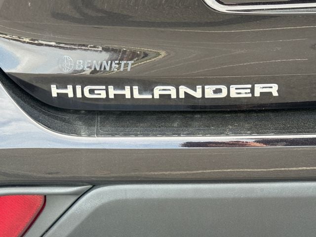 2022 Toyota Highlander LE