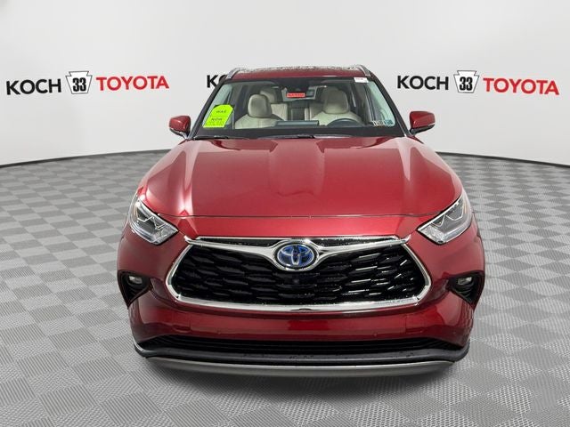 2022 Toyota Highlander Hybrid Platinum
