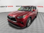 2022 Toyota Highlander Hybrid Platinum