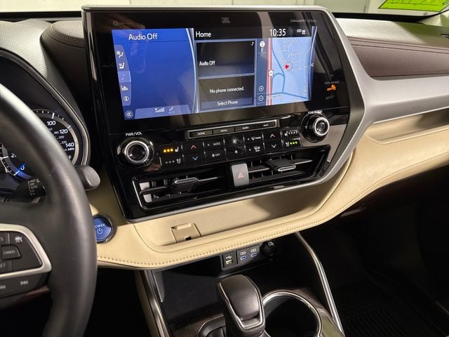 2022 Toyota Highlander Hybrid Platinum