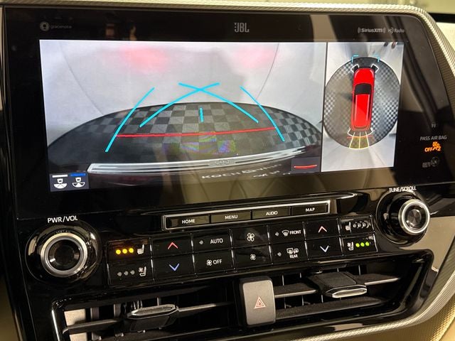 2022 Toyota Highlander Hybrid Platinum