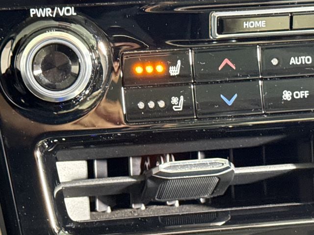 2022 Toyota Highlander Hybrid Platinum