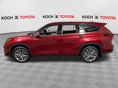 2022 Toyota Highlander Hybrid Platinum
