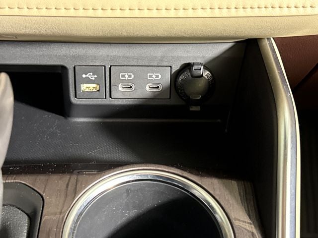2022 Toyota Highlander Hybrid Platinum