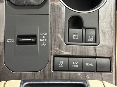2022 Toyota Highlander Hybrid Platinum
