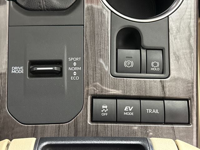 2022 Toyota Highlander Hybrid Platinum