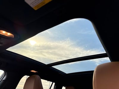 2023 Toyota Highlander Hybrid Platinum