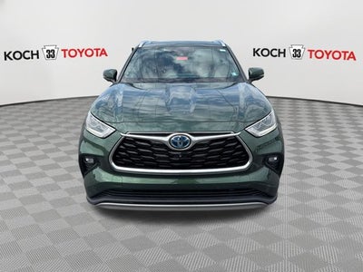 2023 Toyota Highlander Hybrid Platinum