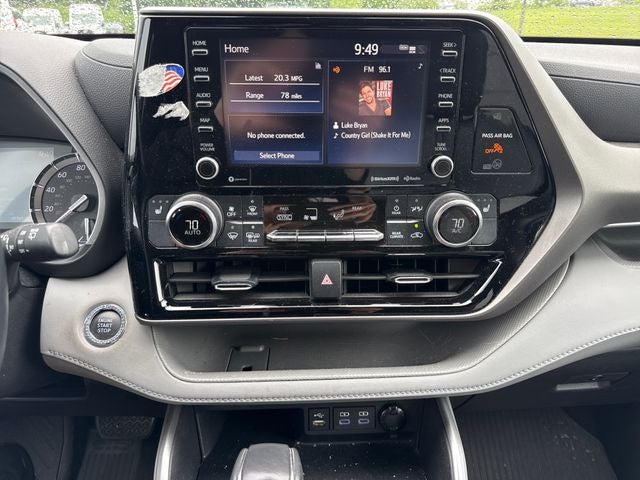 2022 Toyota Highlander XLE