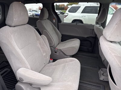 2017 Toyota Sienna LE 7 Passenger