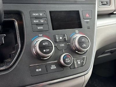 2017 Toyota Sienna LE 7 Passenger
