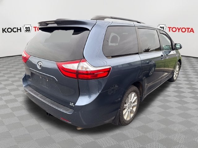 2017 Toyota Sienna LE 7 Passenger