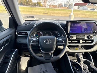 2024 Toyota Highlander Hybrid XLE Nightshade