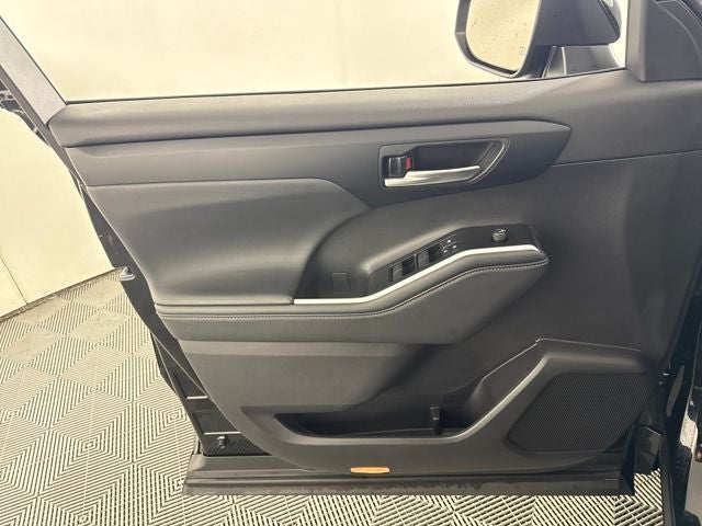 2025 Toyota Highlander XSE