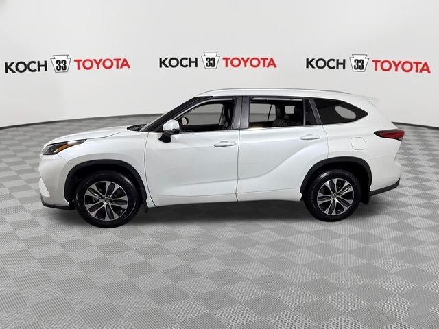 2023 Toyota Highlander XLE