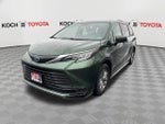 2022 Toyota Sienna LE 8 Passenger