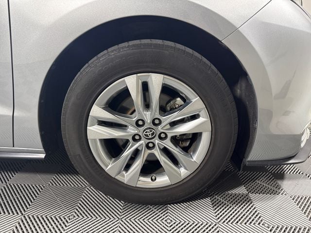 2022 Toyota Sienna Limited 7 Passenger