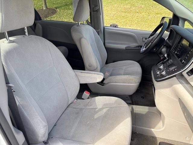2019 Toyota Sienna L 7 Passenger