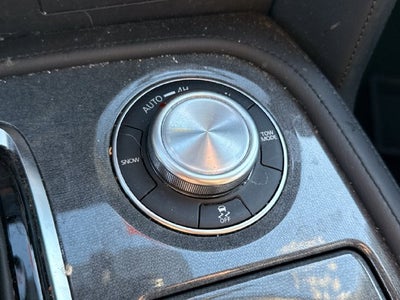 2024 Nissan Armada SV