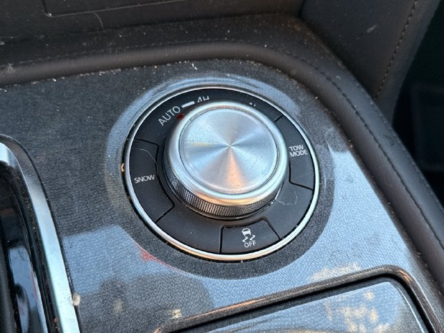 2024 Nissan Armada SV