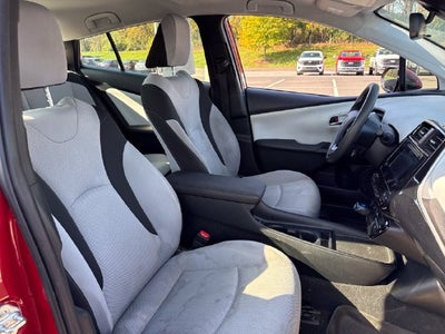 2019 Toyota Prius LE