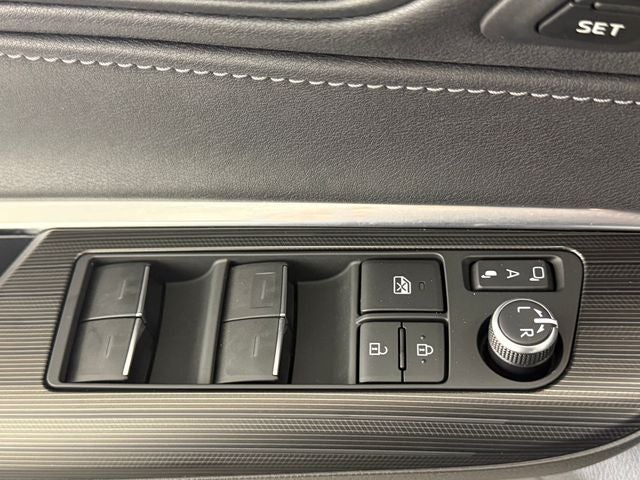 2023 Toyota Venza Nightshade