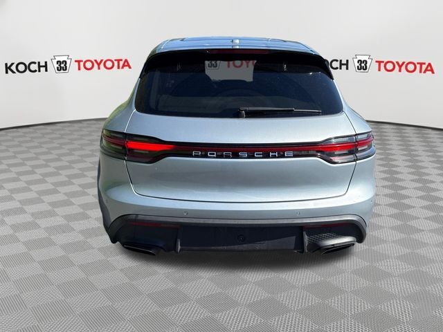 2020 Porsche Macan Base