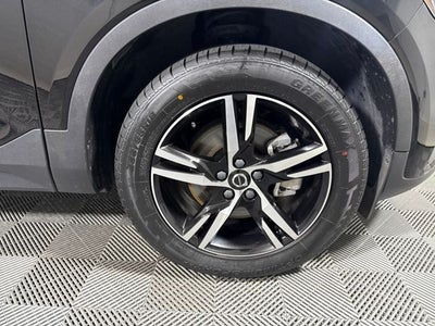 2023 Volvo XC40 B5 Core