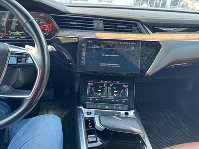 2022 Audi e-tron Premium quattro