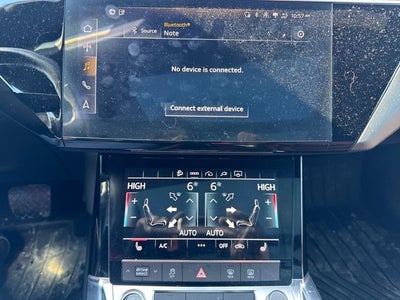 2022 Audi e-tron Premium quattro