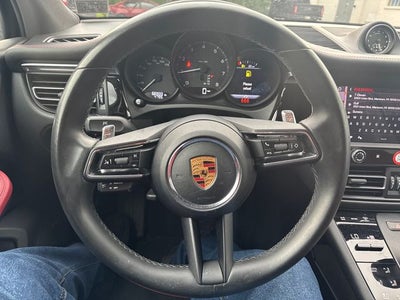 2022 Porsche Macan Base