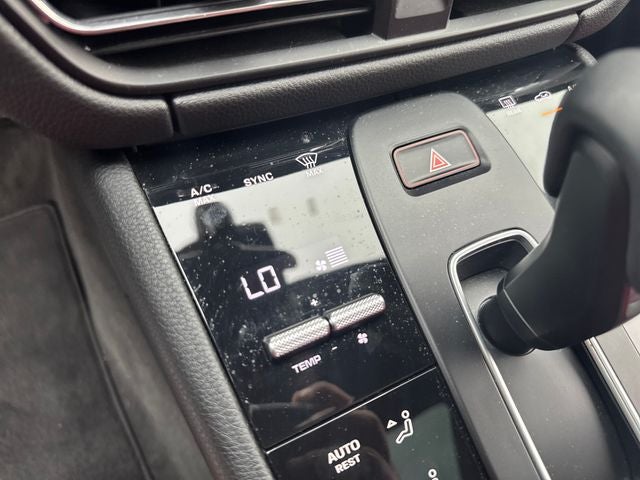 2022 Porsche Macan Base