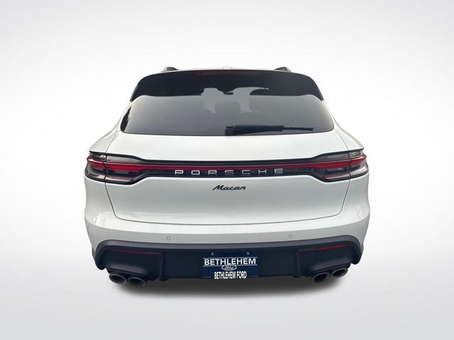 2022 Porsche Macan Base