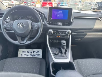 2025 Toyota RAV4 Hybrid XLE