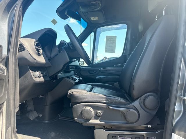 2019 Mercedes-Benz Sprinter 2500 Cargo 144 WB