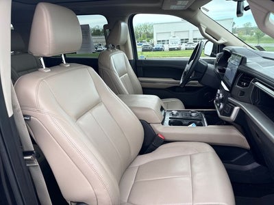 2022 Ford Expedition Max XLT