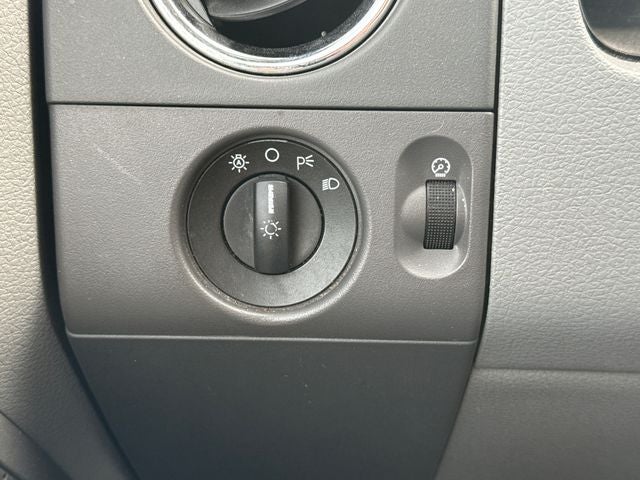 2005 Ford F-150 XL