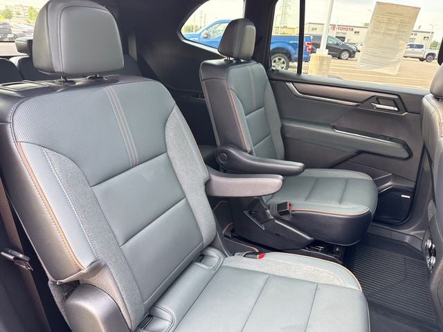 2025 GMC Acadia AT4