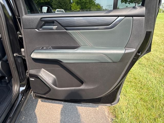 2025 GMC Acadia AT4