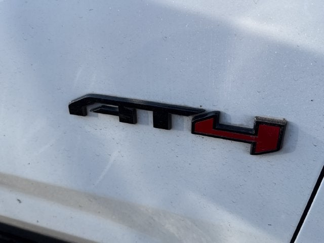 2025 GMC Yukon XL AT4