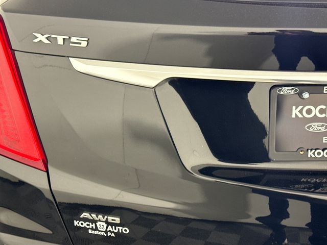 2019 Cadillac XT5 Platinum