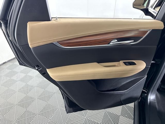 2019 Cadillac XT5 Platinum