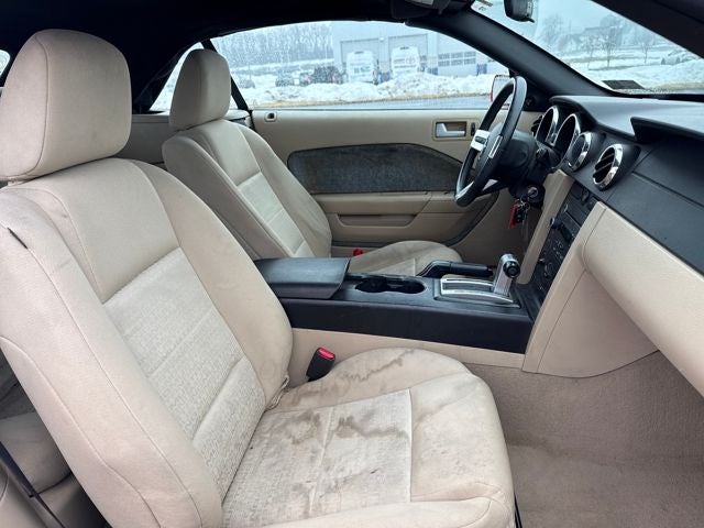 2008 Ford Mustang V6 Deluxe