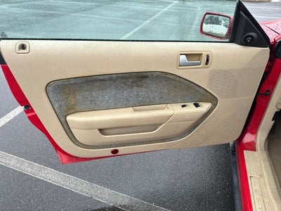 2008 Ford Mustang V6 Deluxe